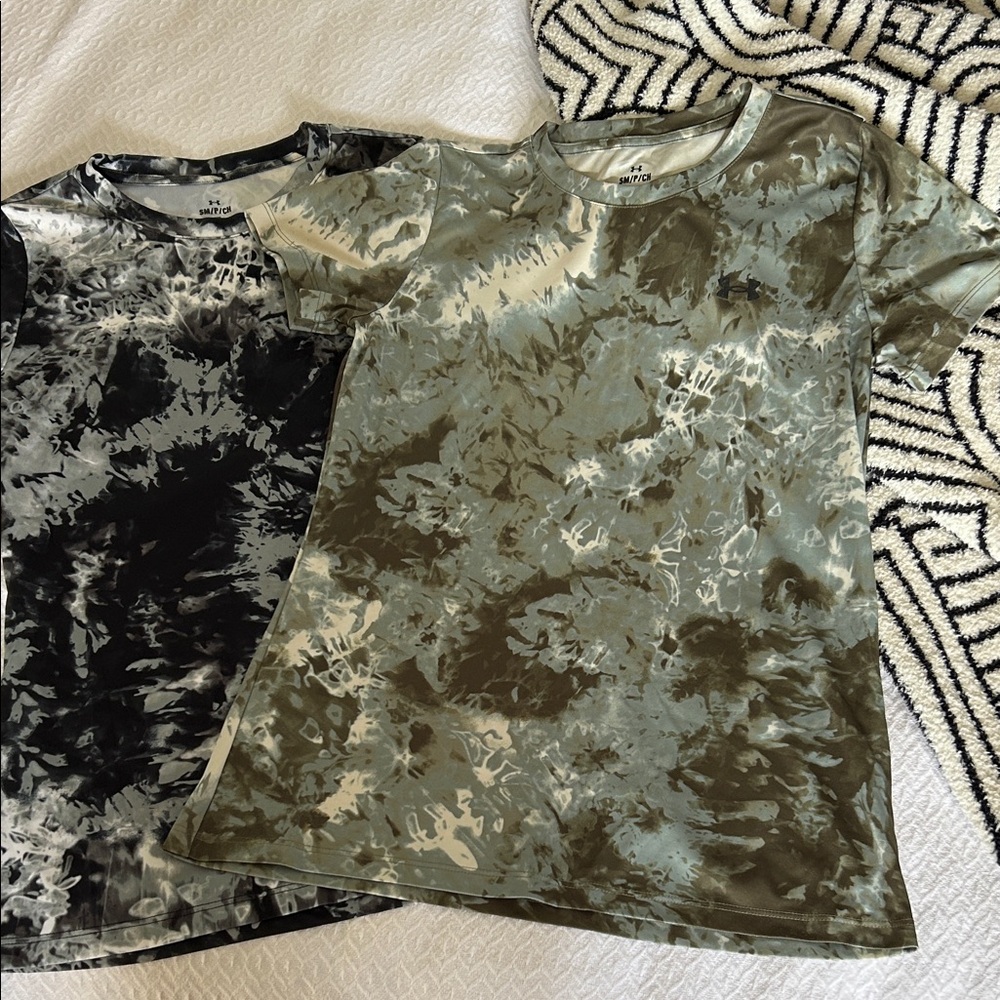 TWO Under Armour Tie-Dye T-Shirts in Black and Green